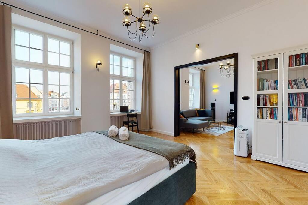 شقة فروتسواف  في Big Modern Apart - Market Square - Nice View - Next To Town Hall المظهر الخارجي الصورة